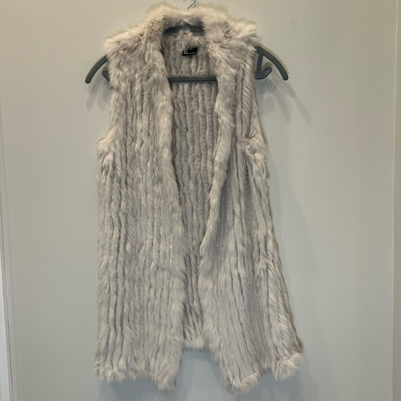 Love Token 100% Grey Rabbit Fur Vest - Picture 3 of 4